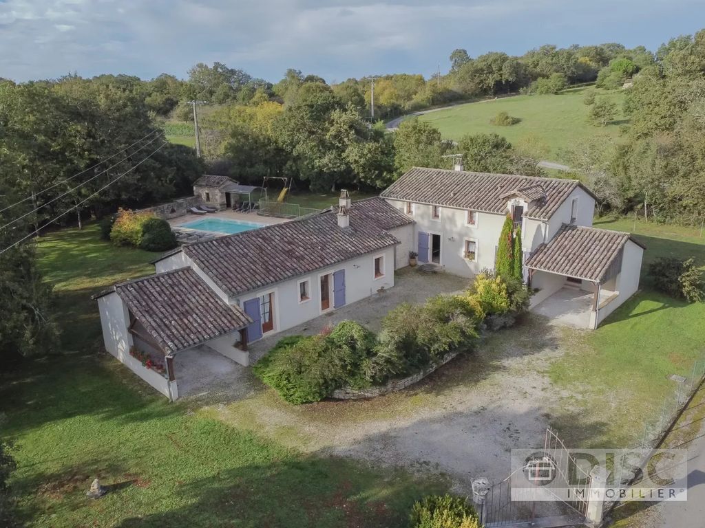 Achat maison à vendre 5 chambres 265 m² - Caylus