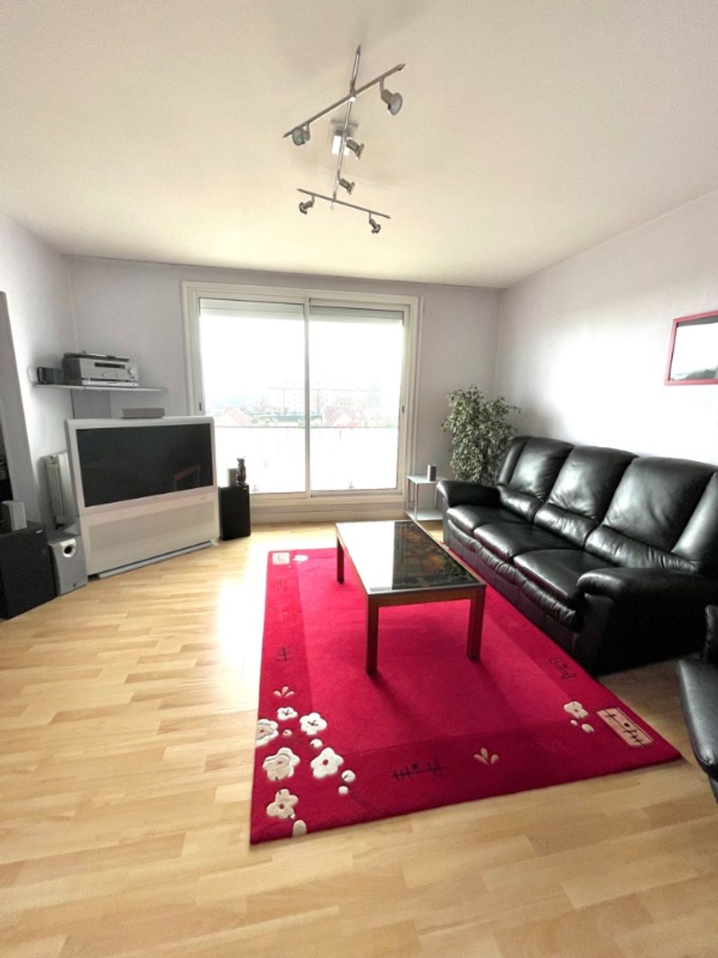 Achat appartement à vendre 4 pièces 80 m² - Bourges