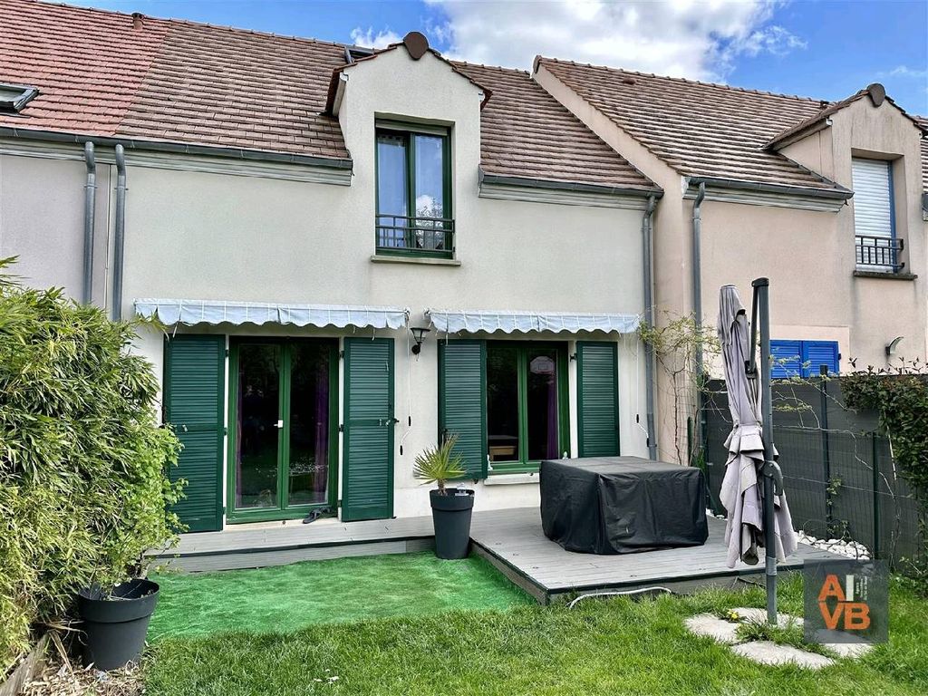Achat maison à vendre 3 chambres 80 m² - Bussy-Saint-Georges