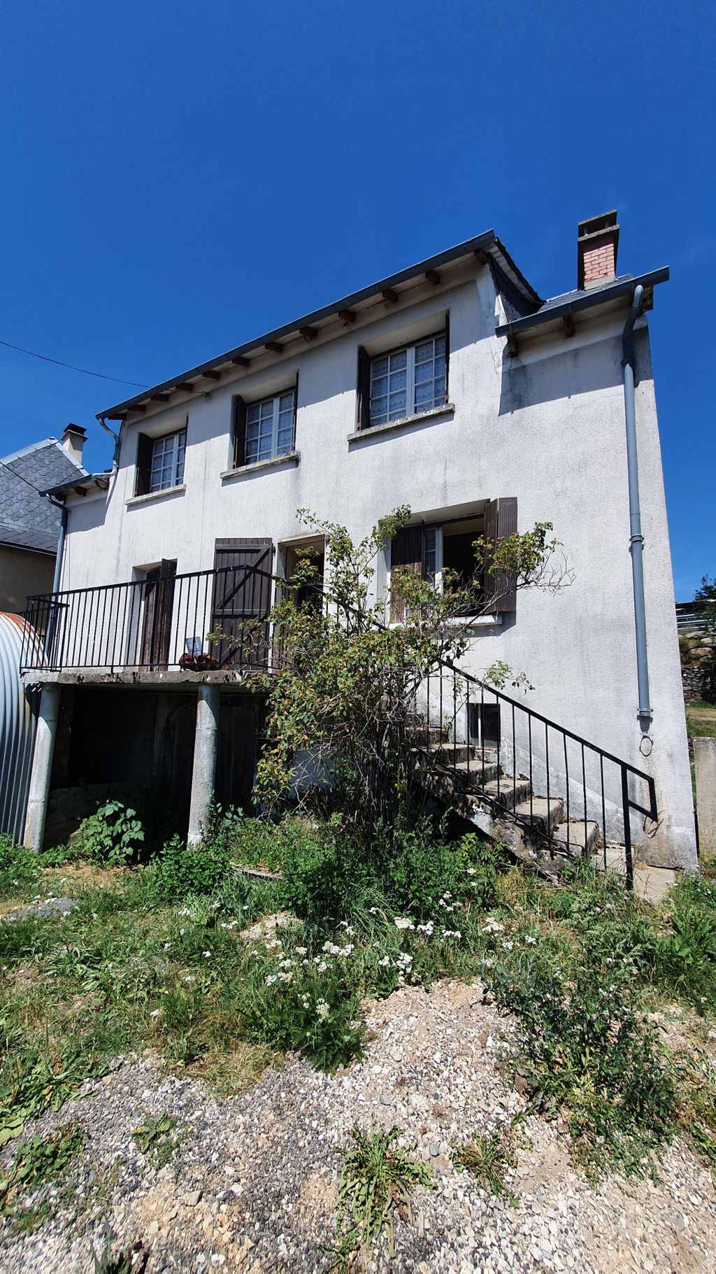 Achat maison à vendre 3 chambres 100 m² - Saint-Geniez-d'Olt-et-d'Aubrac