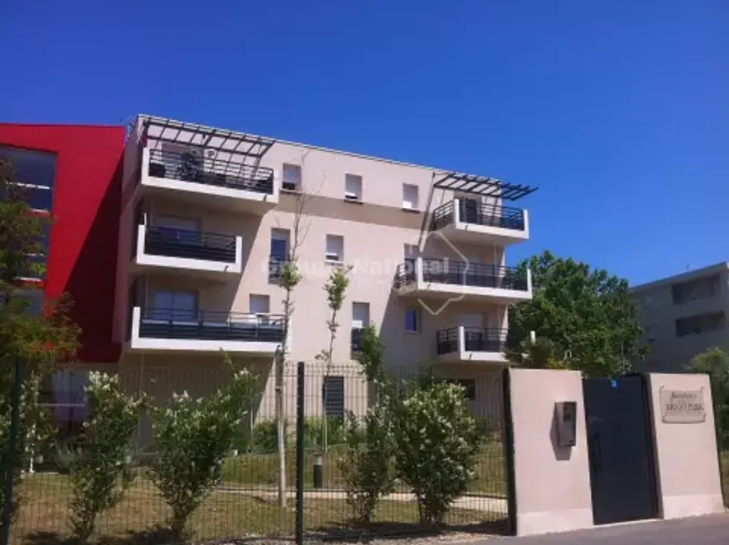 Achat appartement à vendre 3 pièces 62 m² - Arles