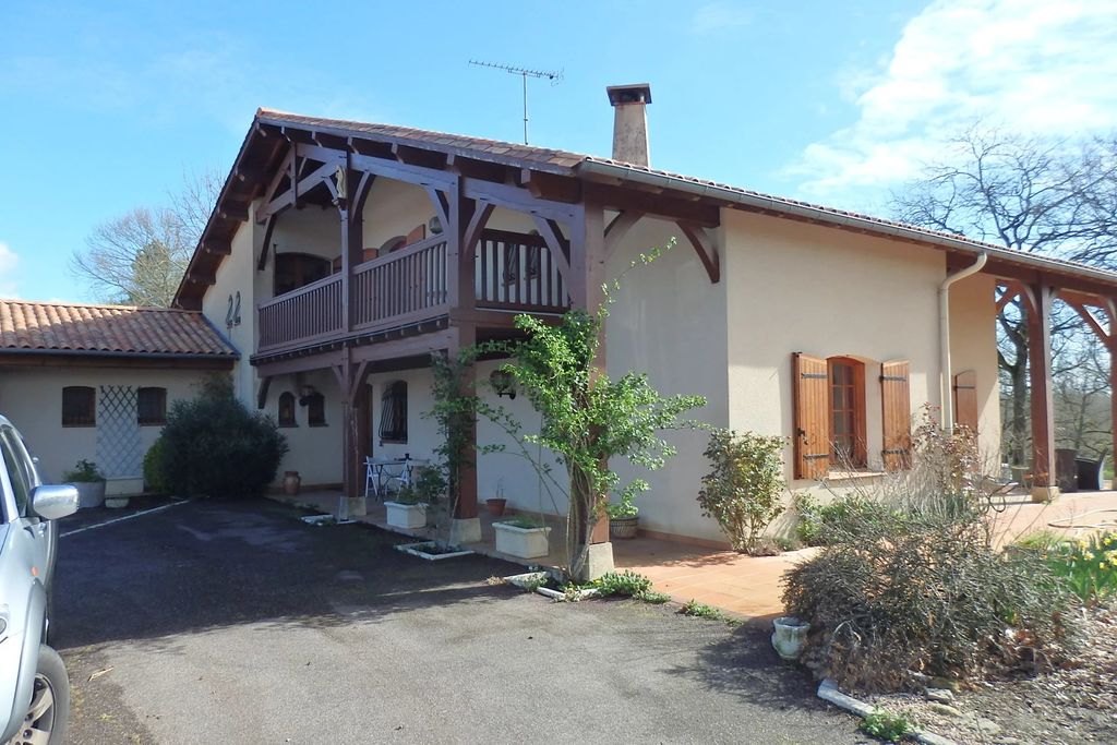 Achat maison à vendre 5 chambres 238 m² - Sainte-Bazeille