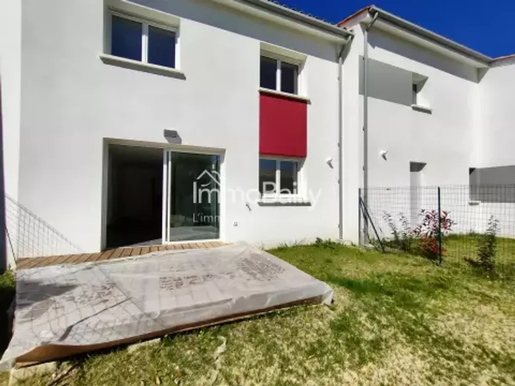 Achat maison à vendre 3 chambres 95 m² - Léognan