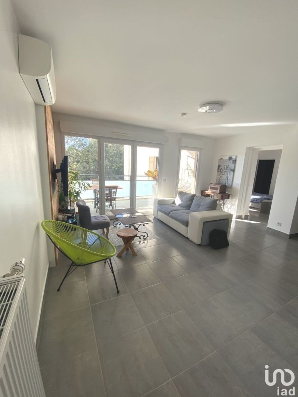 Achat appartement à vendre 2 pièces 54 m² - Saint-Raphaël