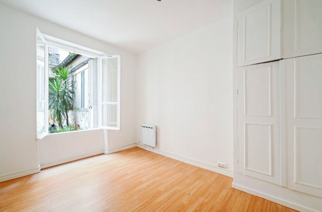 Achat appartement à vendre 2 pièces 23 m² - Paris 18ème arrondissement