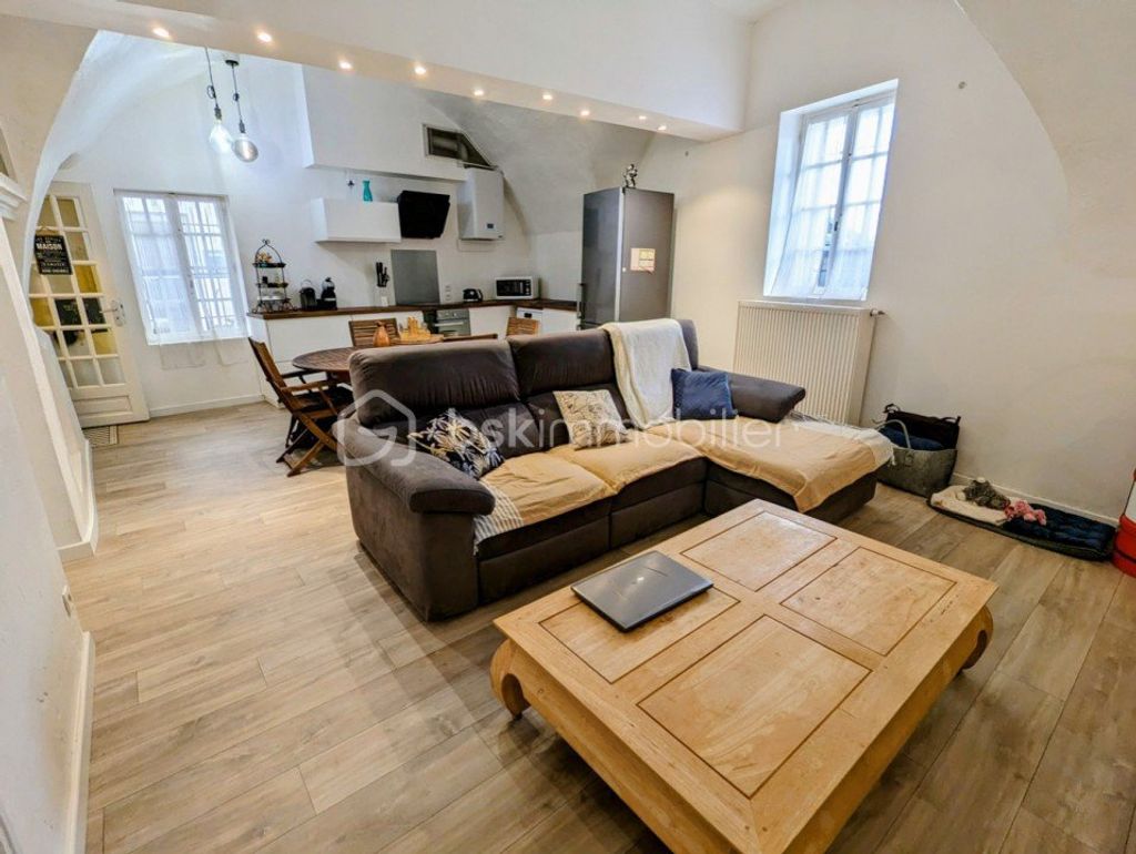 Achat maison à vendre 3 chambres 122 m² - Saint-Gilles