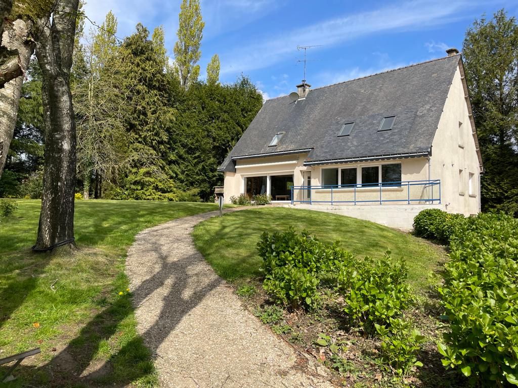 Achat maison à vendre 5 chambres 183 m² - Saint-Vran