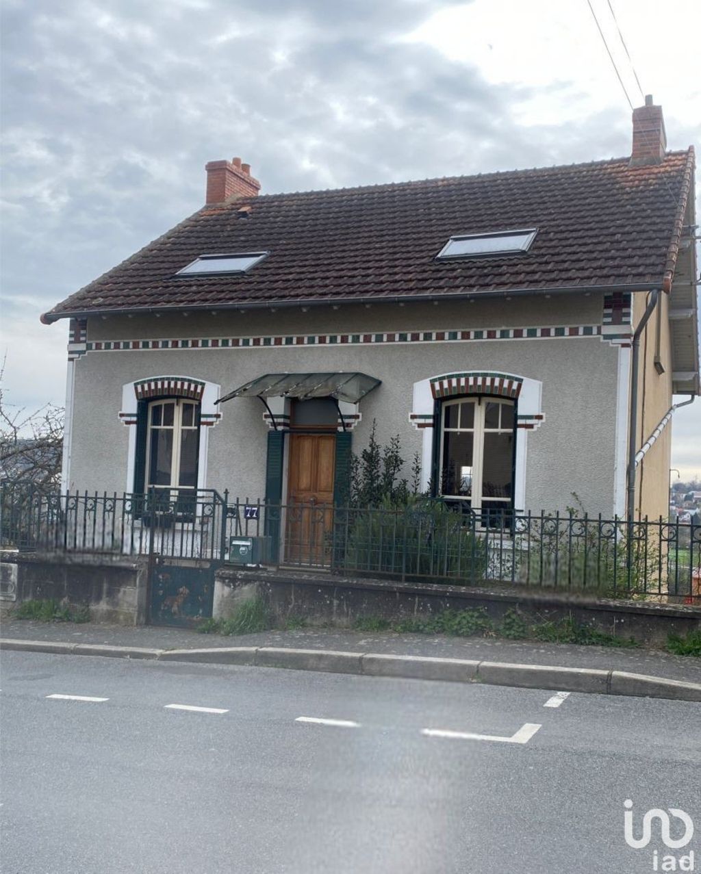 Achat maison à vendre 3 chambres 105 m² - Montluçon