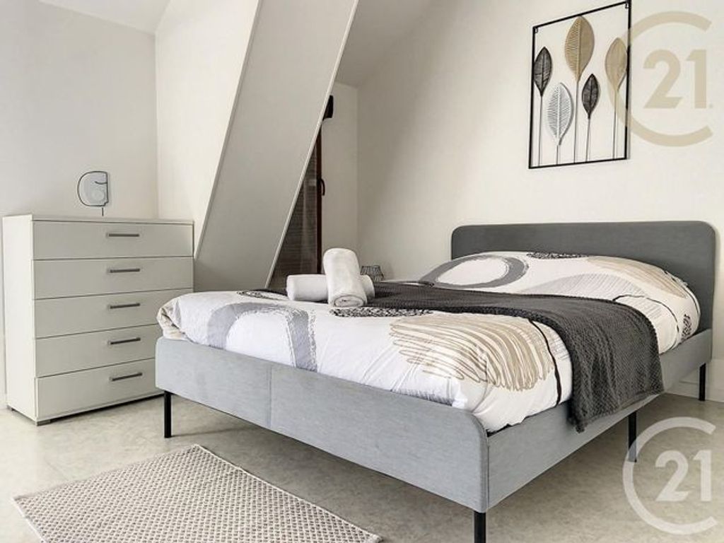 Achat appartement à vendre 5 pièces 110 m² - Saint-Parres-aux-Tertres