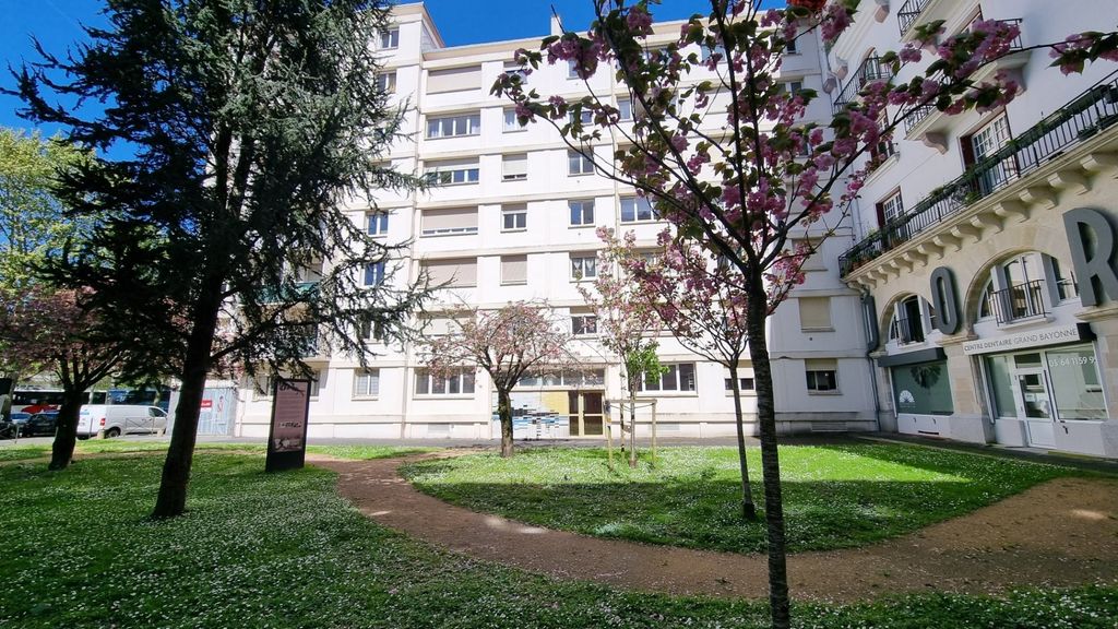 Achat appartement à vendre 3 pièces 63 m² - Bayonne