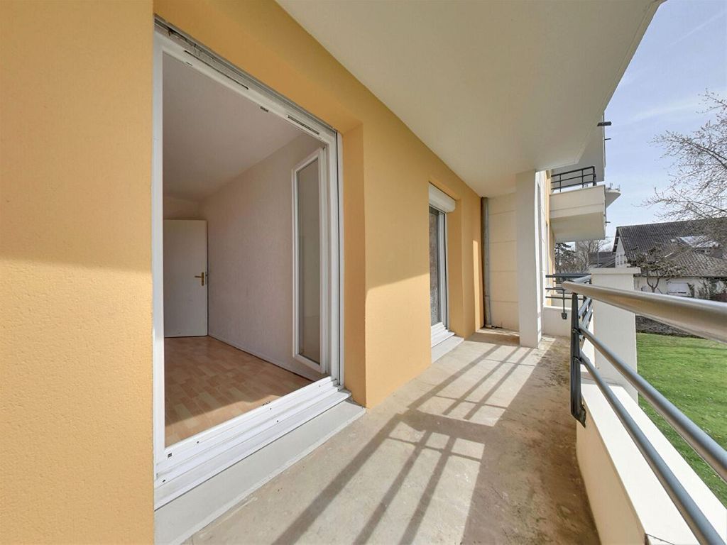 Achat appartement à vendre 2 pièces 42 m² - Roissy-en-Brie