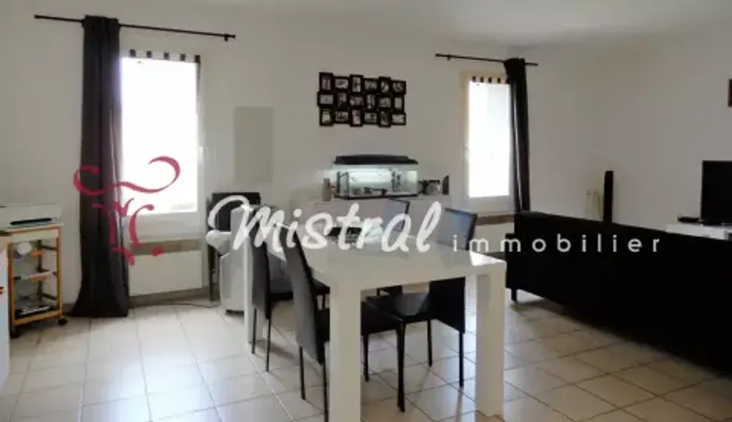 Achat appartement à vendre 3 pièces 68 m² - Aigues-Mortes