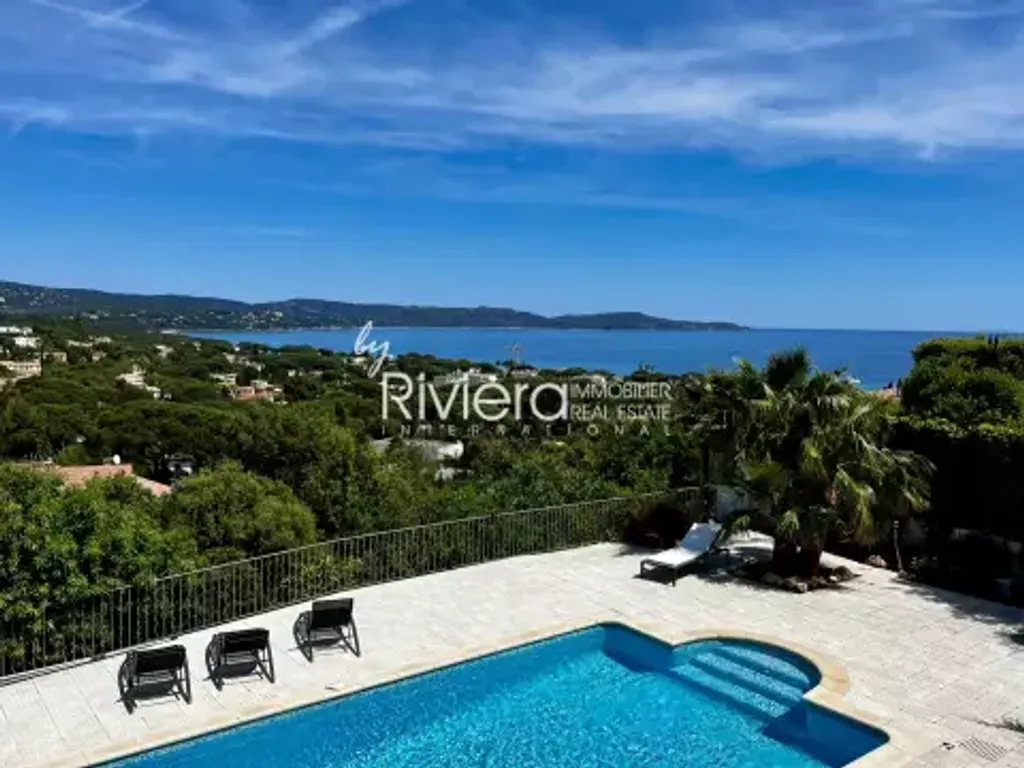 Achat maison à vendre 5 chambres 192 m² - Cavalaire-sur-Mer