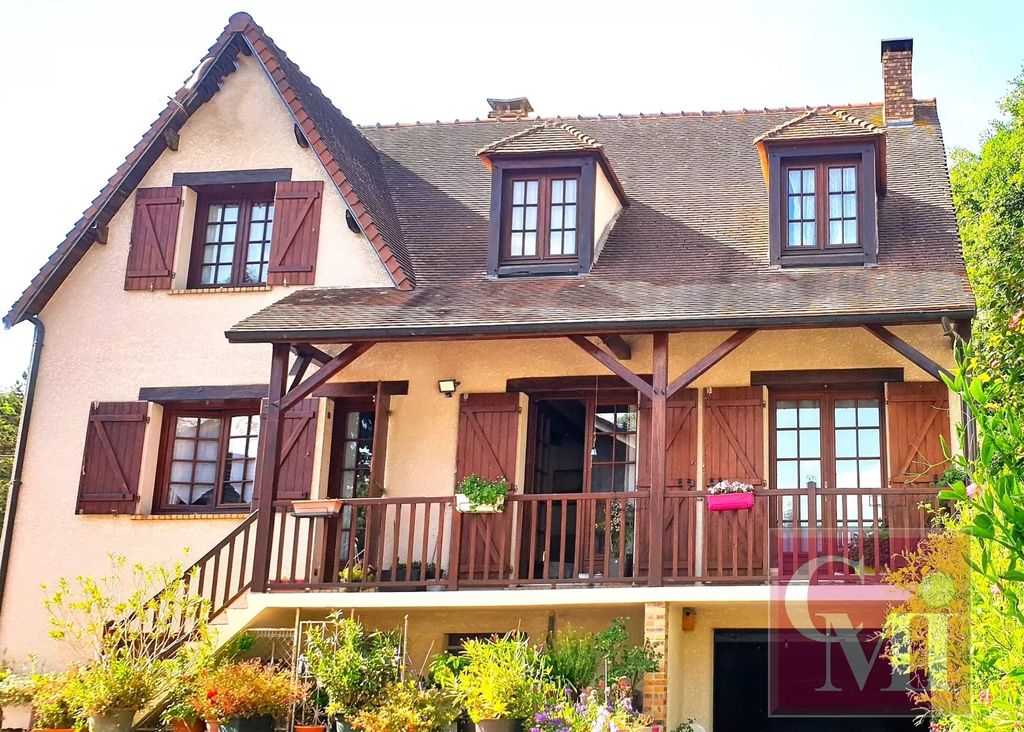Achat maison à vendre 5 chambres 175 m² - Saint-Chéron