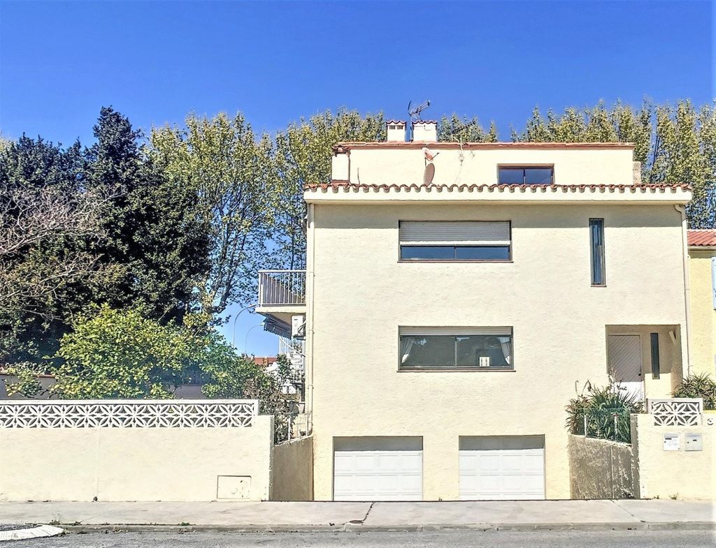 Achat maison à vendre 6 chambres 216 m² - Perpignan