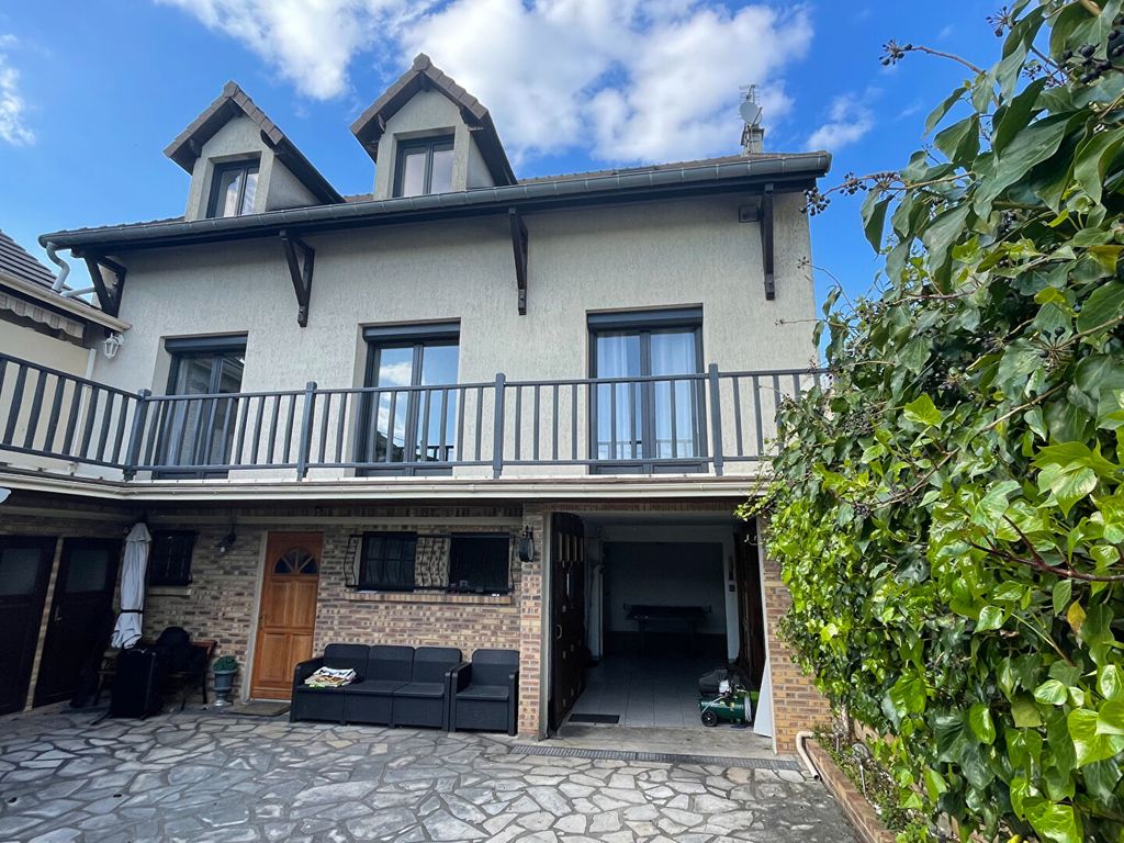 Achat maison à vendre 4 chambres 151 m² - Sainte-Geneviève-des-Bois