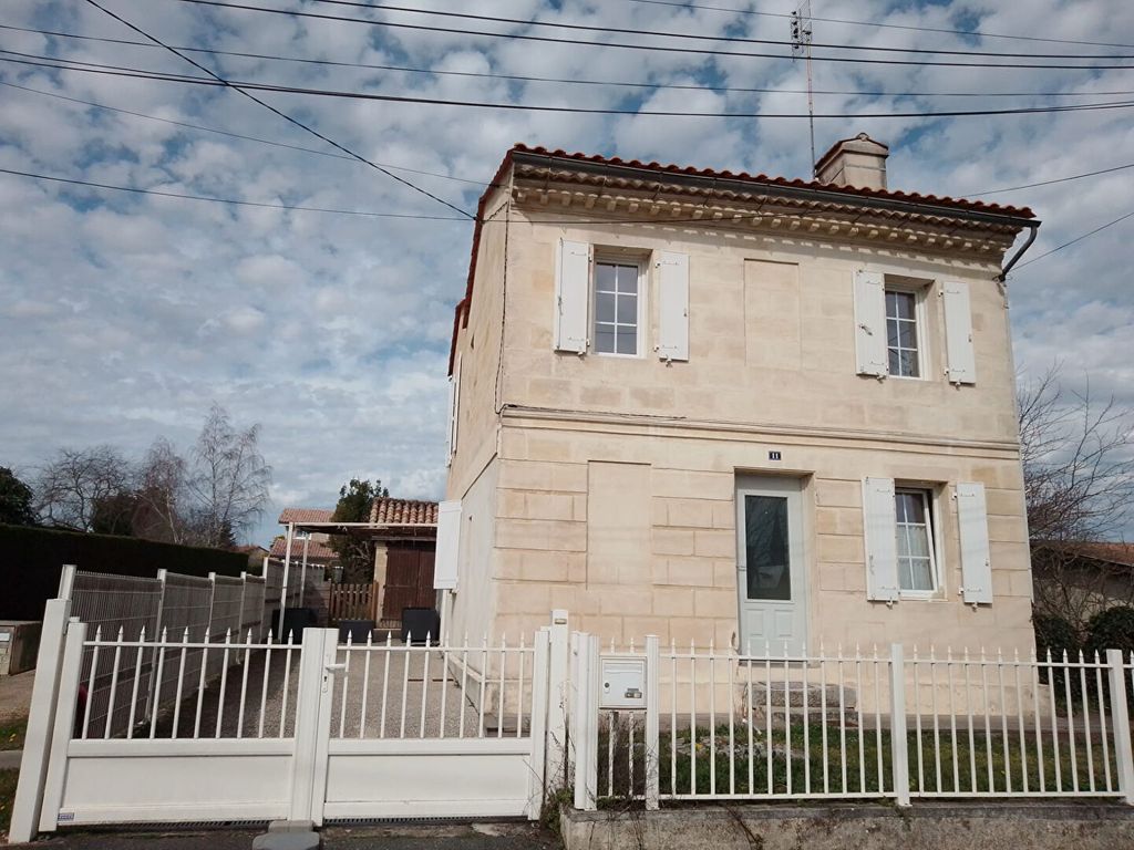 Achat maison à vendre 4 chambres 120 m² - Saint-Loubès
