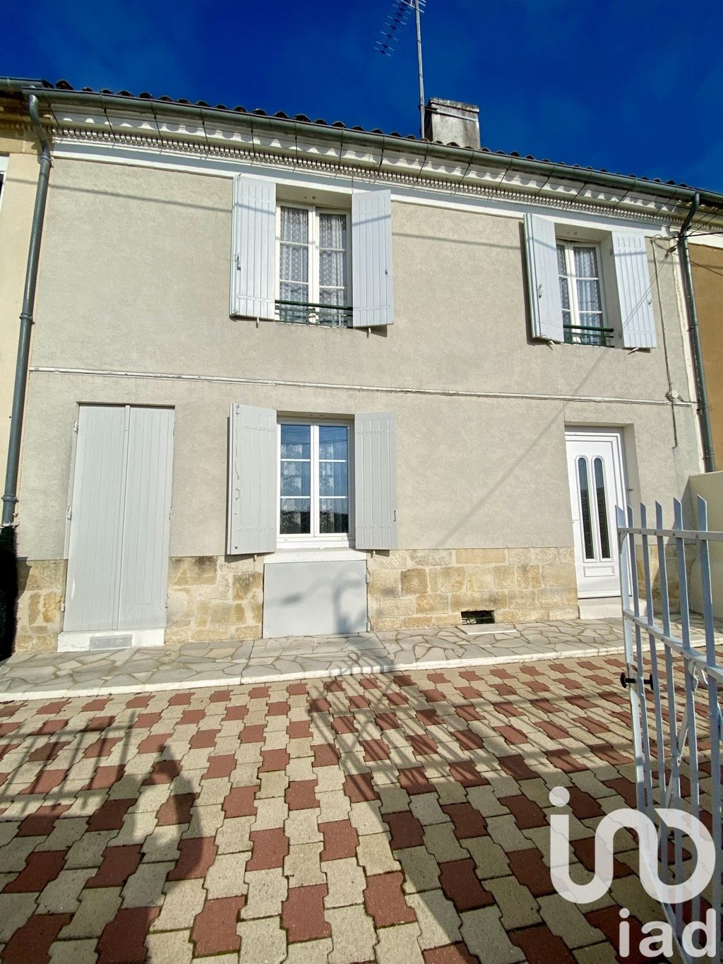 Achat maison à vendre 4 chambres 139 m² - Cérons