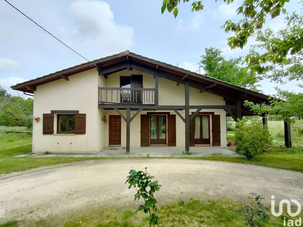 Achat maison à vendre 4 chambres 114 m² - Léognan