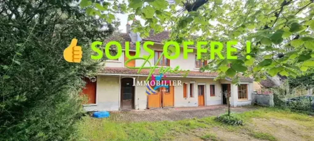 Achat maison à vendre 3 chambres 140 m² - Moulins-sur-Yèvre