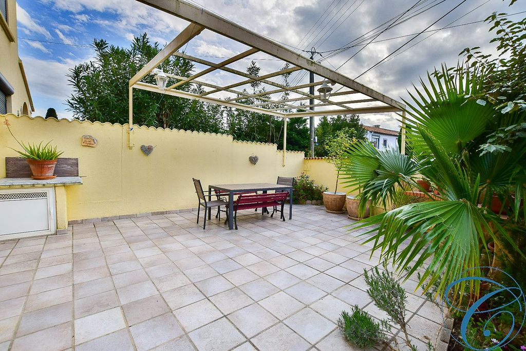 Achat maison à vendre 4 chambres 86 m² - Agde