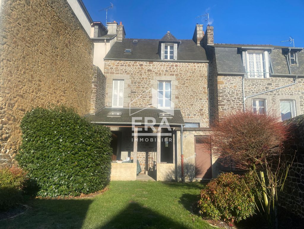 Achat maison à vendre 4 chambres 140 m² - Fougères