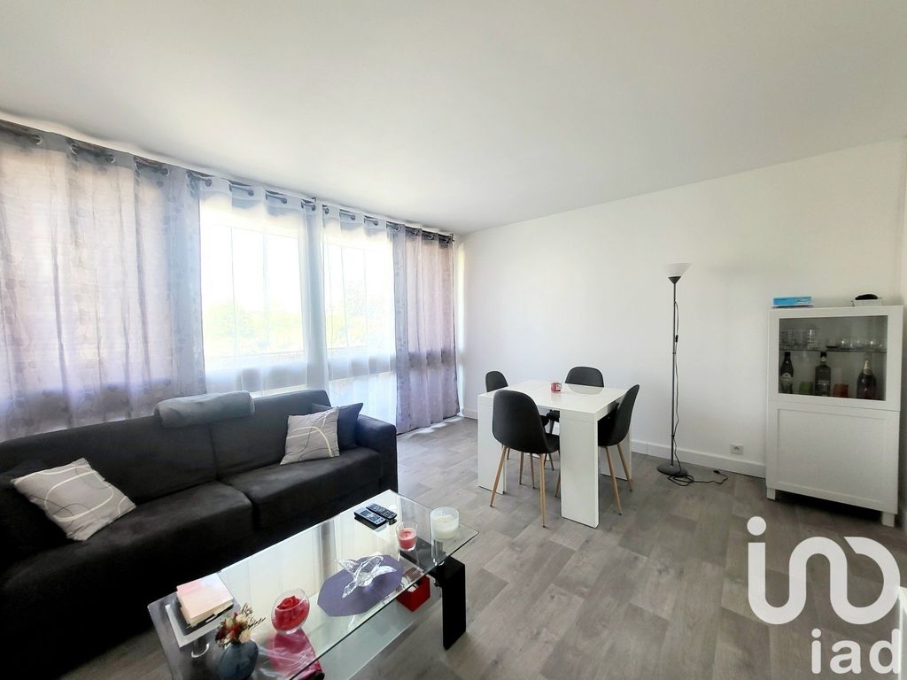 Achat appartement à vendre 2 pièces 52 m² - Chilly-Mazarin