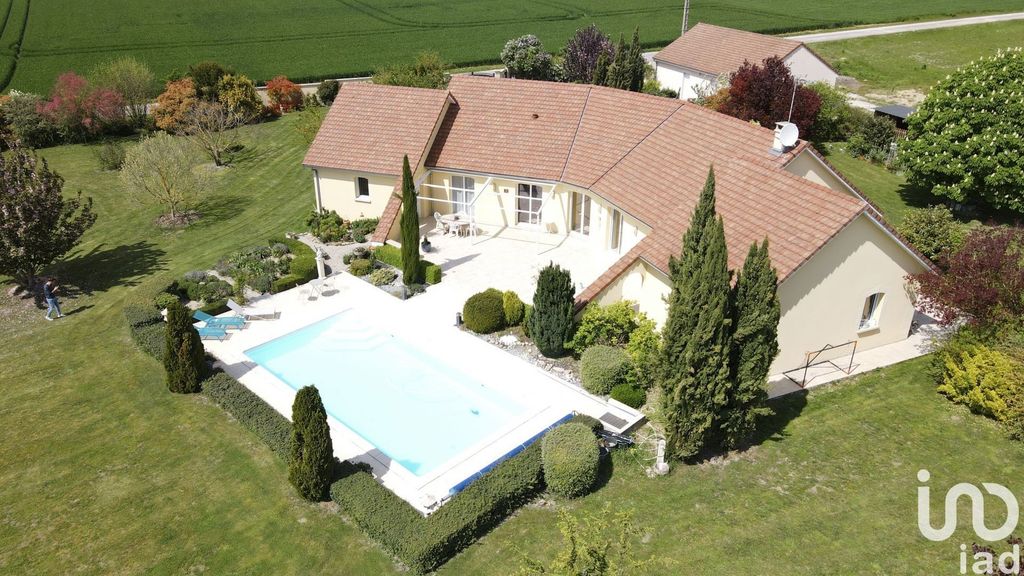 Achat maison à vendre 4 chambres 220 m² - Sainte-Maure
