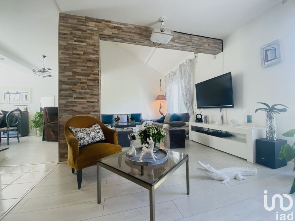 Achat maison à vendre 4 chambres 115 m² - Saint-Chéron