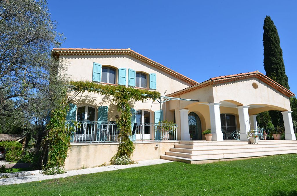 Achat maison à vendre 6 chambres 250 m² - Châteauneuf-Grasse