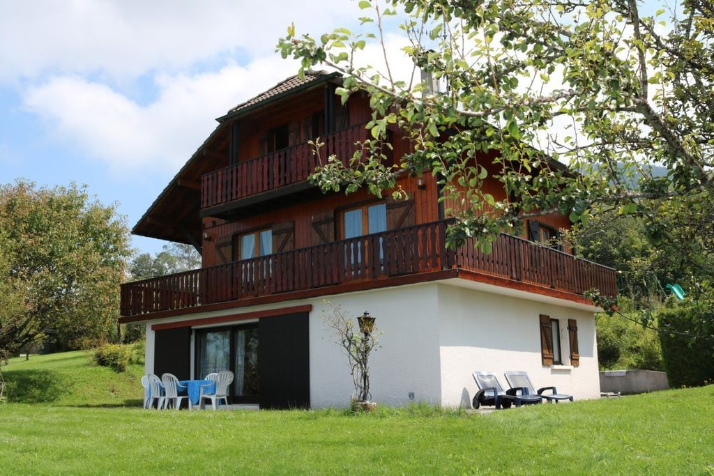 Achat maison à vendre 6 chambres 180 m² - La Roche-sur-Foron