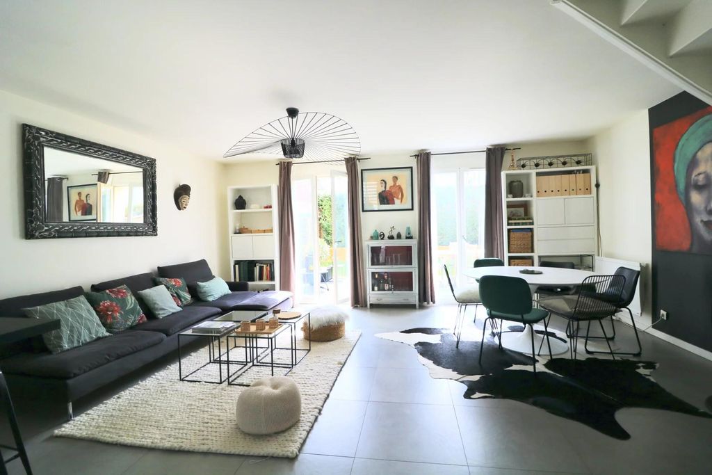 Achat maison à vendre 4 chambres 122 m² - Rueil-Malmaison