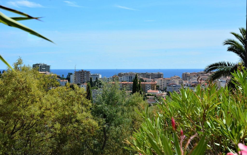 Achat appartement à vendre 3 pièces 109 m² - Cannes