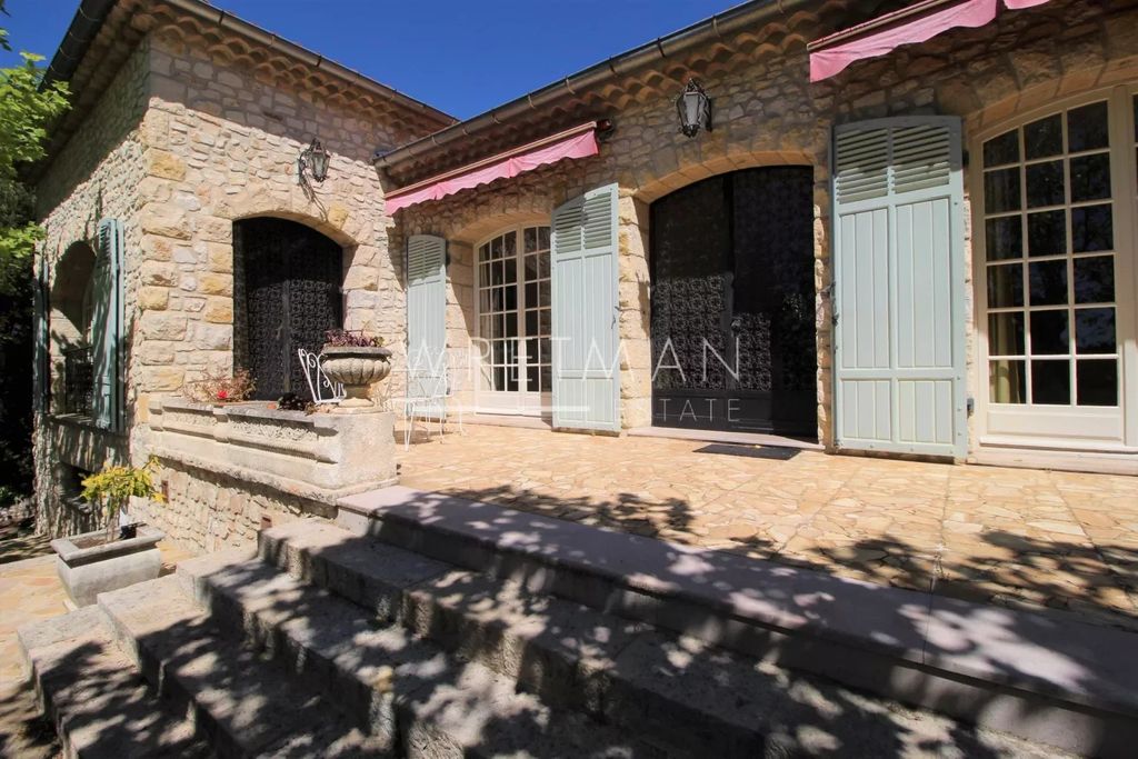 Achat maison à vendre 3 chambres 195 m² - Fayence