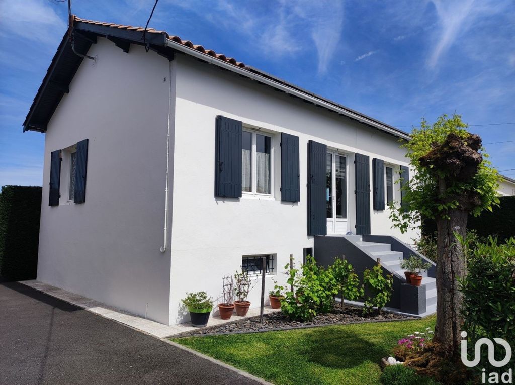 Achat maison à vendre 4 chambres 113 m² - Ambarès-et-Lagrave