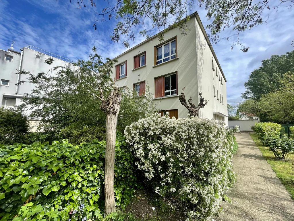 Achat appartement à vendre 2 pièces 53 m² - Les Pavillons-sous-Bois