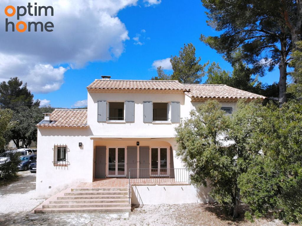 Achat maison à vendre 5 chambres 150 m² - Lourmarin