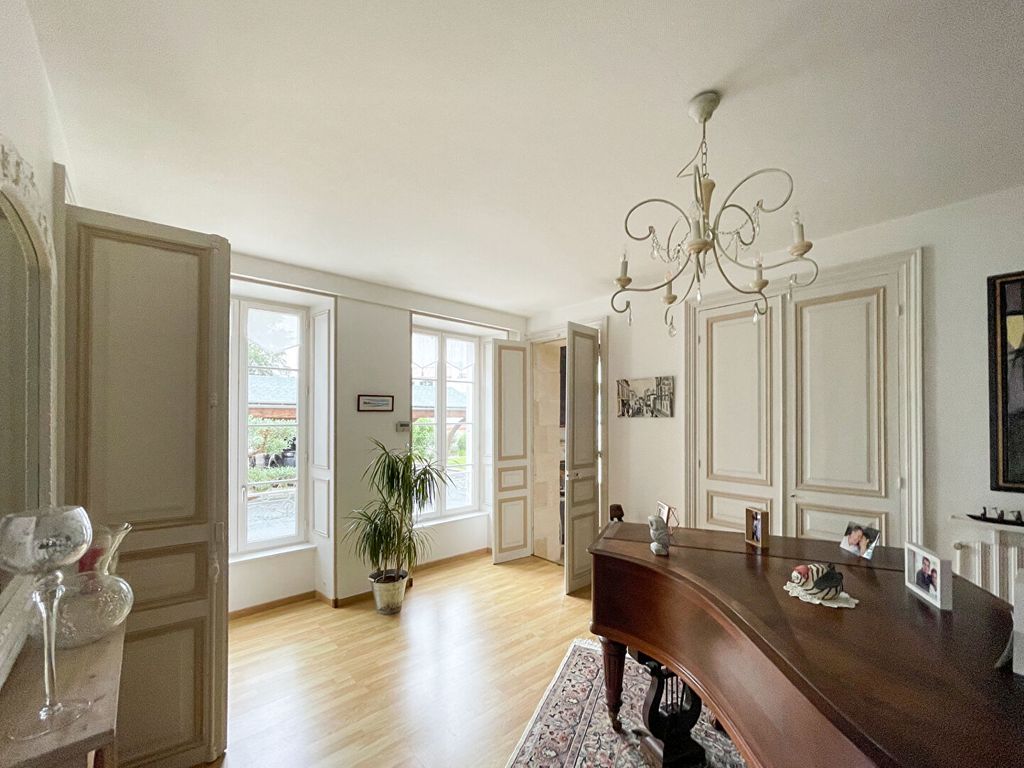 Achat maison à vendre 5 chambres 236 m² - La Rochelle