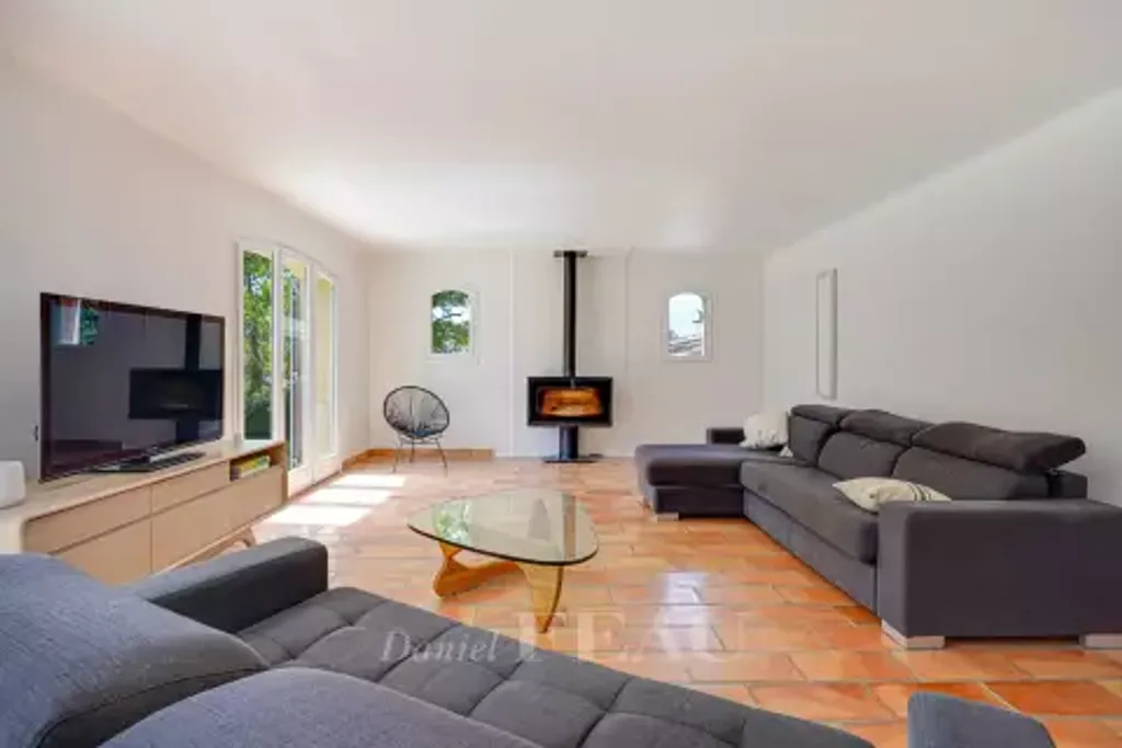 Achat maison à vendre 5 chambres 176 m² - Belcodène