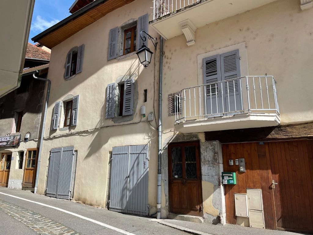 Achat appartement à vendre 2 pièces 32 m² - La Roche-sur-Foron