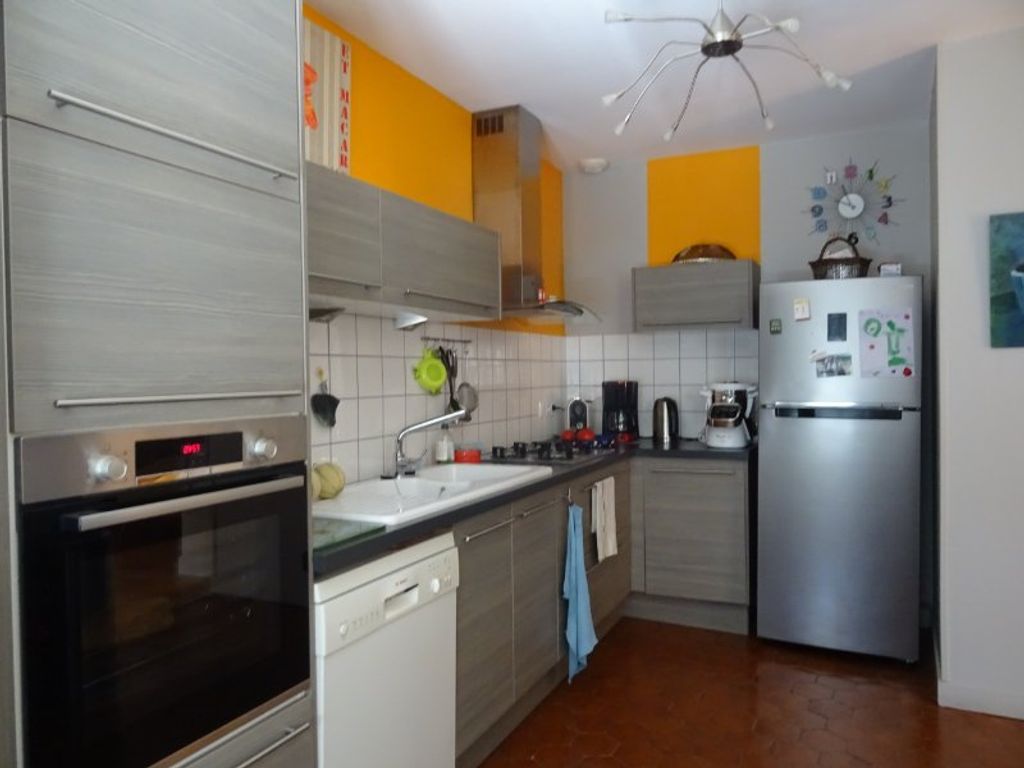 Achat maison à vendre 2 chambres 135 m² - Change