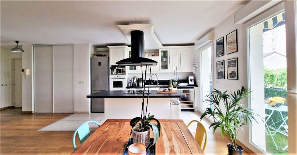 Achat appartement à vendre 3 pièces 67 m² - La Garenne-Colombes