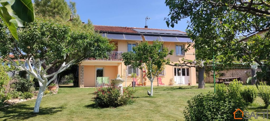 Achat maison à vendre 5 chambres 164 m² - Saint-Jean-de-Serres