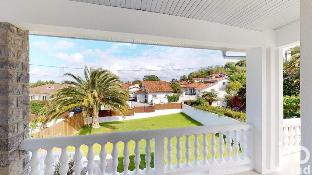 Achat appartement à vendre 5 pièces 135 m² - Biarritz