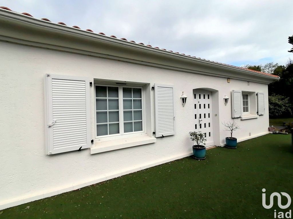 Achat maison à vendre 4 chambres 195 m² - Saint-Jean-de-Monts