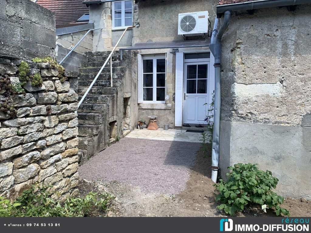 Achat maison à vendre 3 chambres 90 m² - Saint-Amand-Montrond