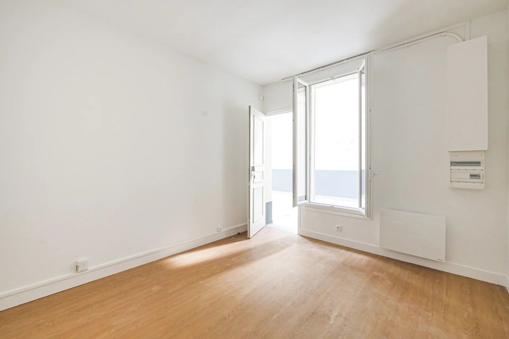 Achat appartement à vendre 2 pièces 30 m² - Paris 18ème arrondissement