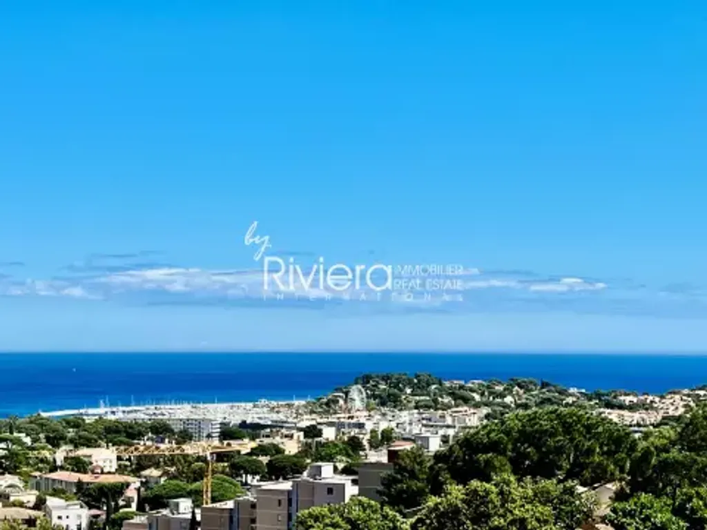Achat maison à vendre 5 chambres 190 m² - Cavalaire-sur-Mer