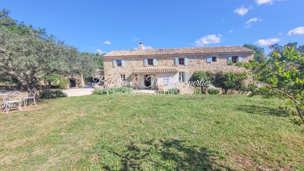 Achat maison à vendre 5 chambres 190 m² - Uzès