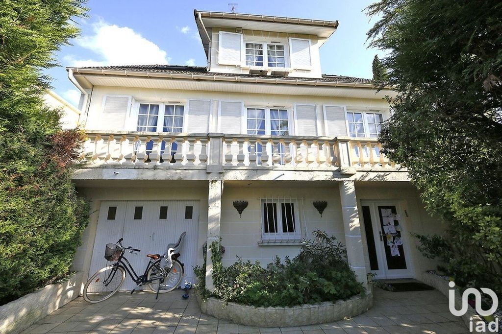Achat maison à vendre 5 chambres 220 m² - Bry-sur-Marne